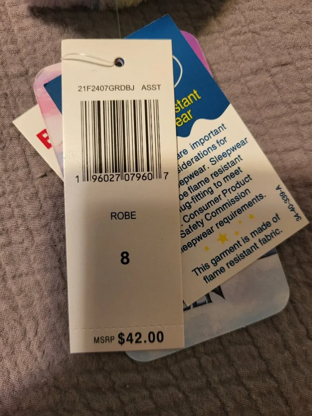 NWT Girls Frozen Robe. Size 8